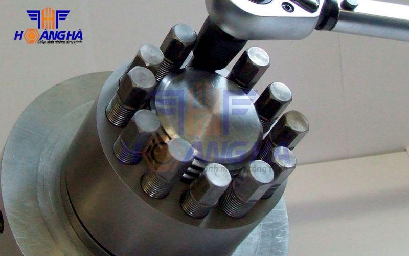 Khám phá ứng dụng đa dạng của bulong inox